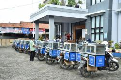  Asyik, Pedagang Keliling di Kebumen Dapat Bantuan Rombong 