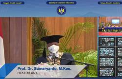  Wisuda 1.490 Lulusan, Rektor UNY: Pendidikan Investasi Peradaban Bangsa