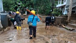 Banjir Bandang Garut Rusak 10 Gardu Listrik, Beberapa Wilayah Masih Padam <
