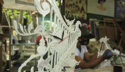 Membuat Kerajinan Jam Hias dari Paralon Bekas