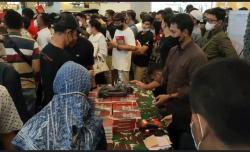 Launching Cetakan Kedua, Buku Kopassus Untuk Indonesia  Langsung Diserbu Warga Solo