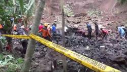 Siswi SMP di Toraja Utara Tewas Tertimbun Longsor, 4 Rumah Ambruk