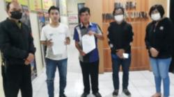 Bertengkar Hanya Soal Berbeda Selera Lagu, Pria Ini Tendang Warga Tinoor