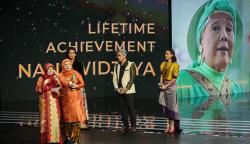 Nani Widjaja Dapat Penghargaan Lifetime Achievement IMA Awards 2021