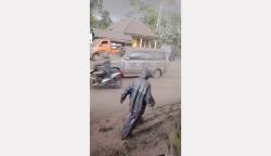 Gunung Semeru Meletus, Warga Rasakan Getaran Sebelum Keluar Asap Tebal<