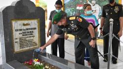 Pangdam XIII/Merdeka Ziarah ke Makam Tuanku Imam Bonjol : Mengenang Pahlawan Seorang Ulama