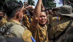Ratusan Perangkat Desa Jawa Barat Unjuk Rasa Tuntut Tambah Tunjangan