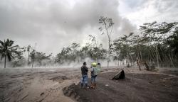 Waspada Guguran Awan Panas Gunung Semeru, Radius 5 Km Warga Dilarang Beraktivitas<