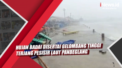 Video Hujan Badai Disertai Gelombang Tinggi Terjang Pesisir Laut Pandeglang