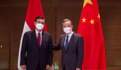 Luhut Temui Menlu China demi Percepat Proyek Kerja Sama