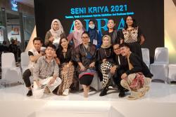 Busana Simpel dengan Warna Monokrom, Jadi Pilihan Fashion usai Pandemi Covid-19