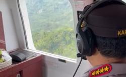 Kapolri Pantau Alur Lahar Gunung Semeru Lewat Udara, Ini Penampakannya  <