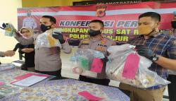 Warga Arab Bunuh Istri di Cianjur, Air Keras dalam Perut Korban Masih Misteri<