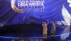 Sandiaga Uno : dari Desa Membangun Indonesia untuk Kebangkitan Ekonomi