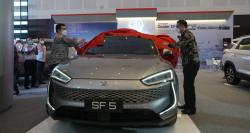 DFSK Pamer Mobil Listrik Berdesain Futuristik Seres SF5 di GIIAS 2021 Surabaya 