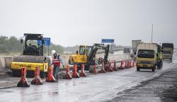 Jalan Tol Trans Sumatera Diperbaiki Jelang Libur Natal dan Tahun Baru