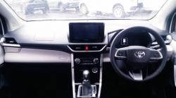 Mobil Bau Apek di Musim Hujan, Berikut 5 Cara Menghilangkannya