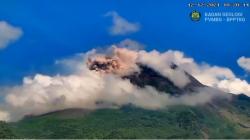 Gunung Merapi Luncurkan Awan Panas Guguran Sejauh 1,5 Kilometer