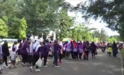 PPKM Level 3 Batal, Ribuan Pengunjung Padati Objek Wisata Pantai Alam Indah Tegal 