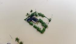 Dampak Sungai Citarum Meluap, 236 Rumah di Karawang Terendam Banjir<