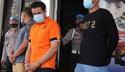 Tampang Artis Bobby Joseph Pakai Baju Tahanan karena Kasus Narkoba