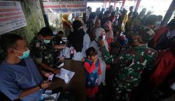 Aparat Gabungan TNI Polri Sidak Penumpang yang Belum Vaksin Covid-19