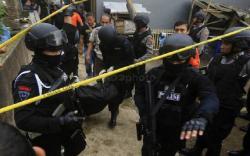 2 Jenazah Terduga Teroris Dibawa ke RS Bhayangkara Polda Lampung