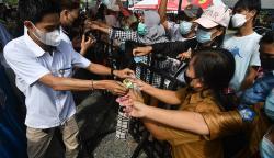 Jelang Imlek, Perindagkop Singkawang Gelar Pasar Murah untuk Warga Tionghoa<