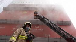 WTC Hong Kong Terbakar, 1 Orang Luka Puluhan Terperangkap 