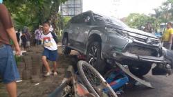 Pajero Sport Tabrak 4 Becak di Palembang Sebabkan 1 Orang Tewas, Sopir Diduga Mabuk<