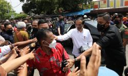 Momen Jokowi dan Ganjar Dikerumuni Ratusan Warga Blora, Paspampres Sigap
