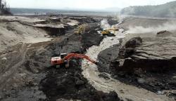 22 Ekskavator Dikerahkan Buat Sodetan Aliran Lahar Dingin Gunung Semeru