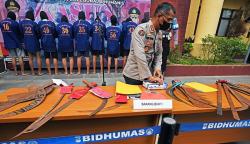 Kawanan Geng Motor Gunakan Celurit hingga Gergaji Besar untuk Ancam Warga