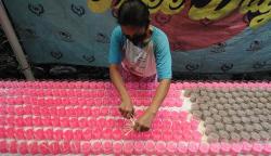 Produksi Lilin Meningkat Jelang Natal