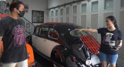 Billy Syahputra Nekat Jual Mobil, Iis Dahlia Curiga Bangkrut