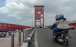 Nataru di Palembang, Polisi Jaga Ketat Gereja dan Tutup Jembatan Ampera<