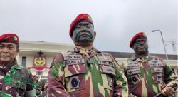  Hebat, Jenderal Dudung Terima Tiga Brevet Sekaligus dari Kopassus<