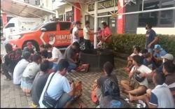 Polisi Gerebek Judi Sabung Ayam di Palembang, Puluhan Pemuda dan Pria Lanjut Usia Ditangkap<