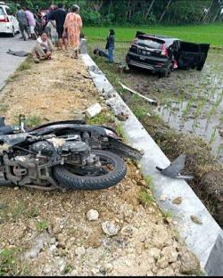 Setelah Liburan di Pangandaran, Wisatawan Asal Bandung Tabrak Motor hingga Masuk Sawah
