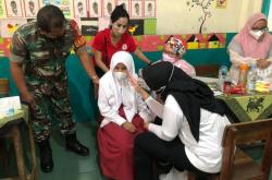 Ratusan Anak Sekolah Usia 6-11 Tahun di Tangerang Ikuti Vaksinasi Covid-19