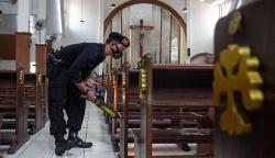 Polisi Sisir Seluruh Penjuru Gereja Jelang Perayaan Natal