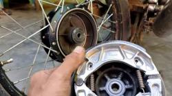 Cara Pasang Kampas Rem Sepeda Motor di rumah, Ini 7 Hal Harus Diperhatikan