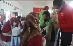 Ratusan Warga Binaan Lapas Merah Mata Divaksinasi Covid-19