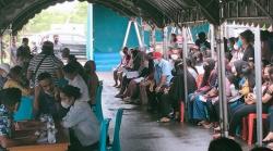 HUT ke-69 Maluku Tenggara, Ribuan Warga Antre Ikut Vaksin