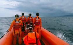 Mesin Hilang Jatuh ke Laut, 9 Orang di Ternate Terombang-ambing di Kapal