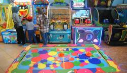 Jam Operasional Pusat Perbelanjaan Diperpanjang Sampai Pukul 22.00