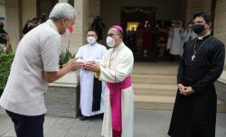 Hangatnya Pertemuan Ganjar dan Romo Ruby, Disuguhi Bakso, Sukiyaki dan Sate Ayam