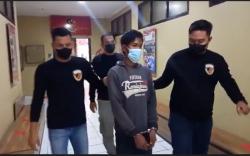  Terekam CCTV Mencuri Ponsel Mahasiswi, Pria Palembang Ini Ditangkap Polisi <