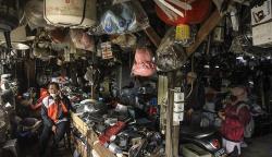 Penampakan Mal Rongsok, Surga Barang Bekas di Kota Depok