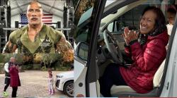 Anak Berbakti, The Rock Beri Hadiah Natal sang Ibu Mobil Mewah Cadillac